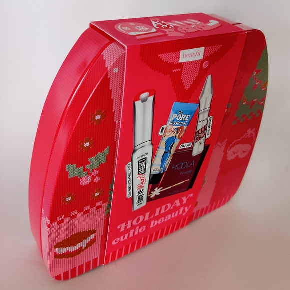 BNIB Benefit Makeup Gift Set - Picture 3 of 3